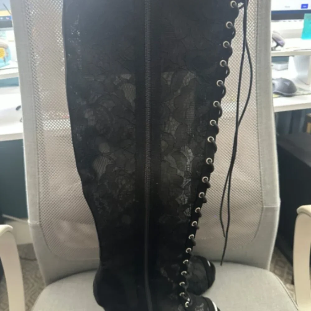 NWT Torrid black all over lace, lace-up over-knee boots - Picture 4 of 5